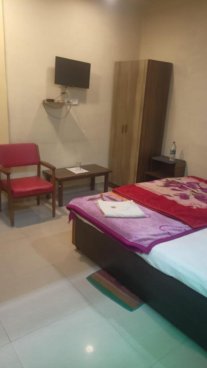 Hotel Shyam Utsav Mirzapur Екстер'єр фото